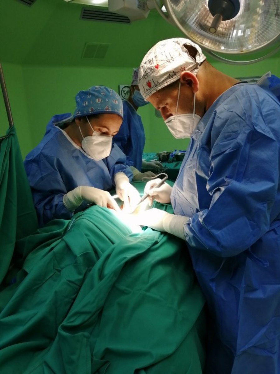 DR SRĐAN BABIĆ, JEDAN OD NAJBOLJIH VASKULARNIH HIRURGA: Pacijent mora da vidi svog doktora neposredno pre operacije, evo i zbog čega