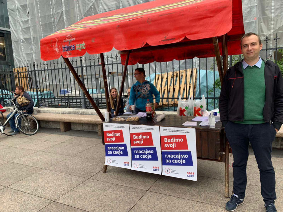 PRVI SRBIN U ZAGREBAČKOJ SKUPŠTINI Ulazi u gradsku većnicu posle izbora u nedelju