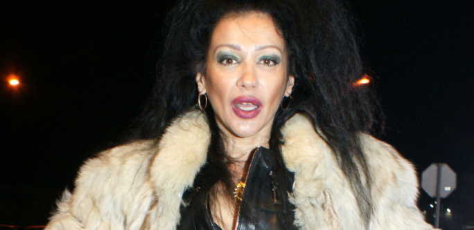 REKAO MI JE DA SAM ZEZNUTA ŽENA! Vesna Vukelić Vendi otkriva detalje poznanstva sa Batom Živojinovićem!