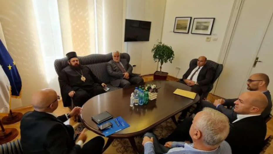 VUČEVIĆ SA DELEGACIJOM SRBA IZ VUKOVARA: Naš narod treba da se pomaže ma gde da je!