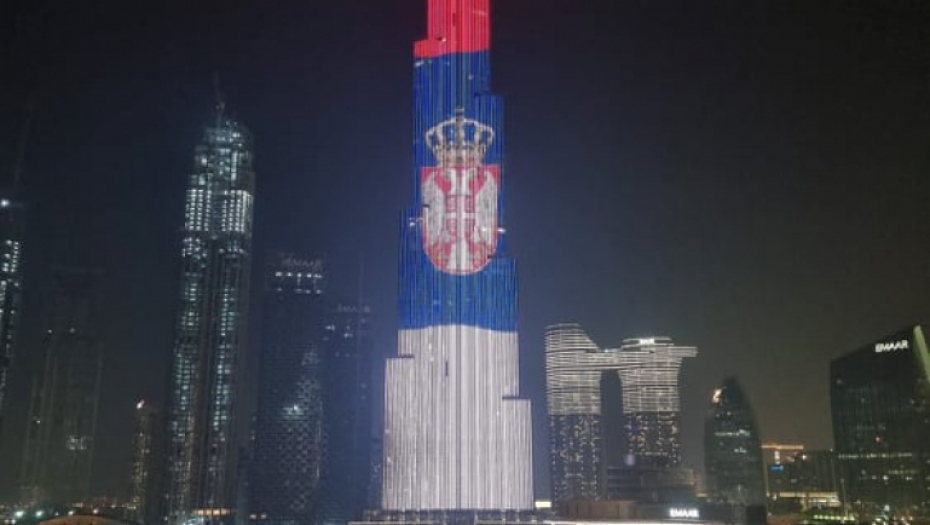 UKAZANA VELIKA ČAST PREDSEDNIKU SRBIJE Burdž Kalifa večeras obojena u srpsku zastavu