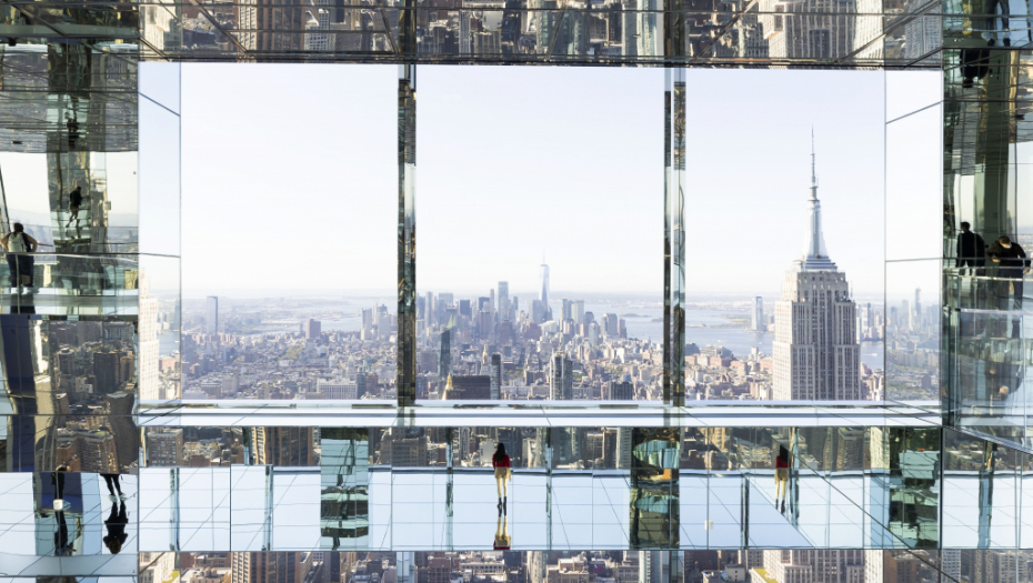 SAMO ZA NAJHRABRIJE Dvorana ogledala i proziran pod na visini od 364 metara! (FOTO/VIDEO)