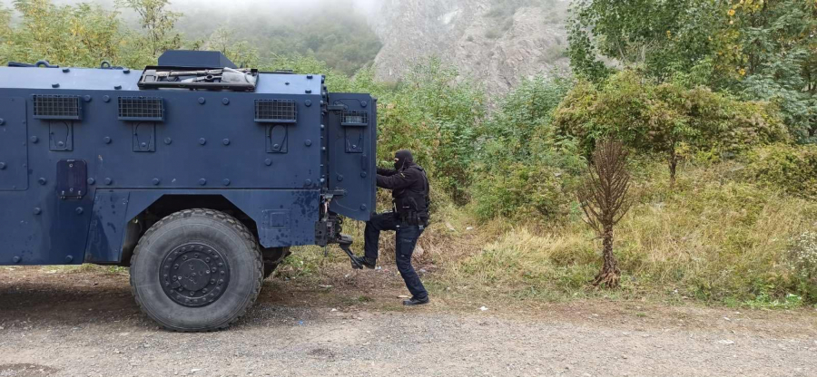 KRAJ DRAME ROSU napustio prostor oko Jarinja, građani uzvikuju Srbija, Srbija! (VIDEO)