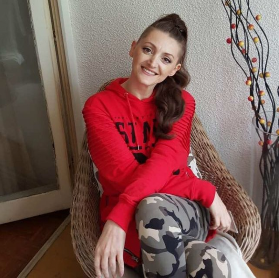 NJENE REČI TERAJU SUZE NA OČI Potresna ispovest majke pokojne pevačice Done Ares