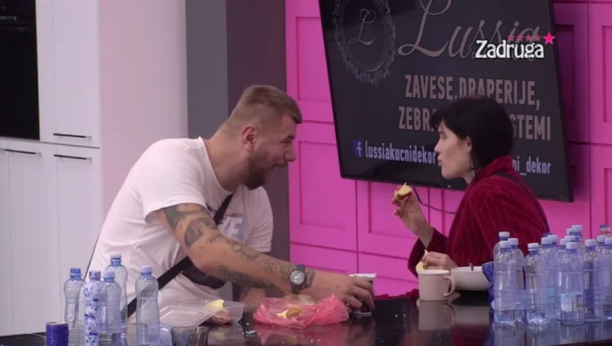 JANJUŠ I DENIZ DEJM KUJU URNEBESNE PLANOVE Zadrugar odlučio da će lepu influenserku da vodi kod majke, a evo gde će da je zaposli!