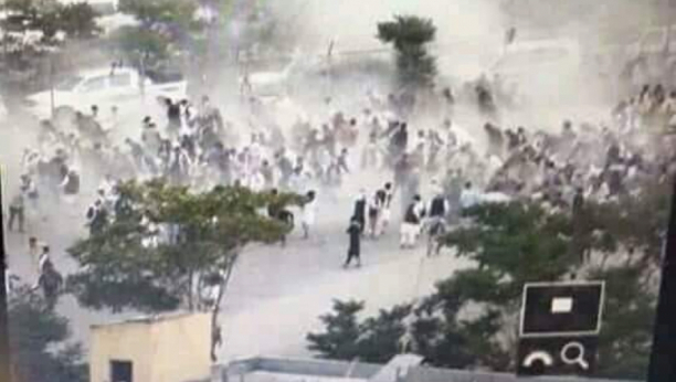 BOMBAŠKI NAPAD U KABULU: Eksplozija u džamiji tokom sahrane majke portparola talibana, ima mrtvih