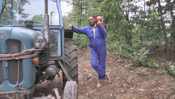 ČUDO NEVIĐENO KOD VELIKE PLANE Mladenovići decenijama poštuju neobičnu tradiciju (FOTO)