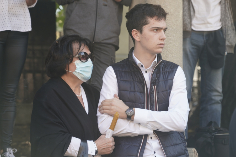 SAHRANA IVANA TASOVCA Predsednik Srbije Aleksandar Vučić stigao na Novo groblje da se oprosti od umetnika!