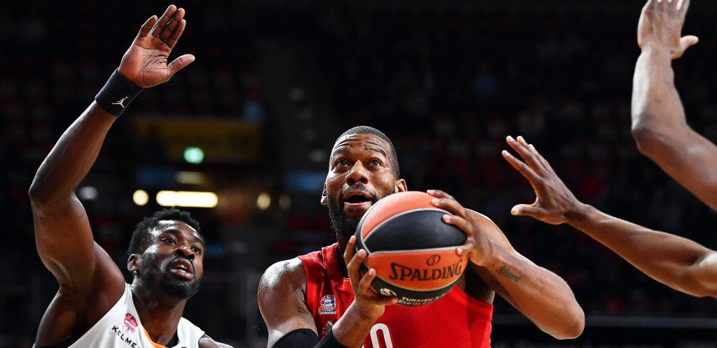 AMERIKANAC STIŽE U ZVEZDU Poslednje pojačanje crveno-belih