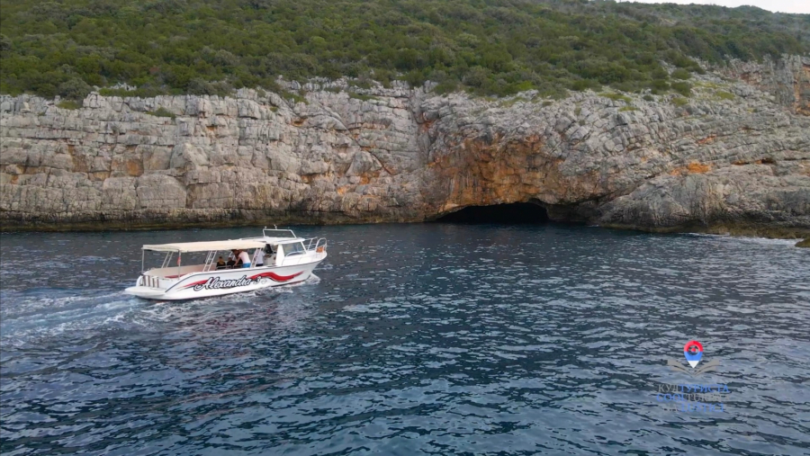 TURISTE U CRNOJ GORI ČEKAJU MNOGO VEĆE CENE Zapanjiće vas koliko ćete platiti ručak u restoranu i hamburger na ulici