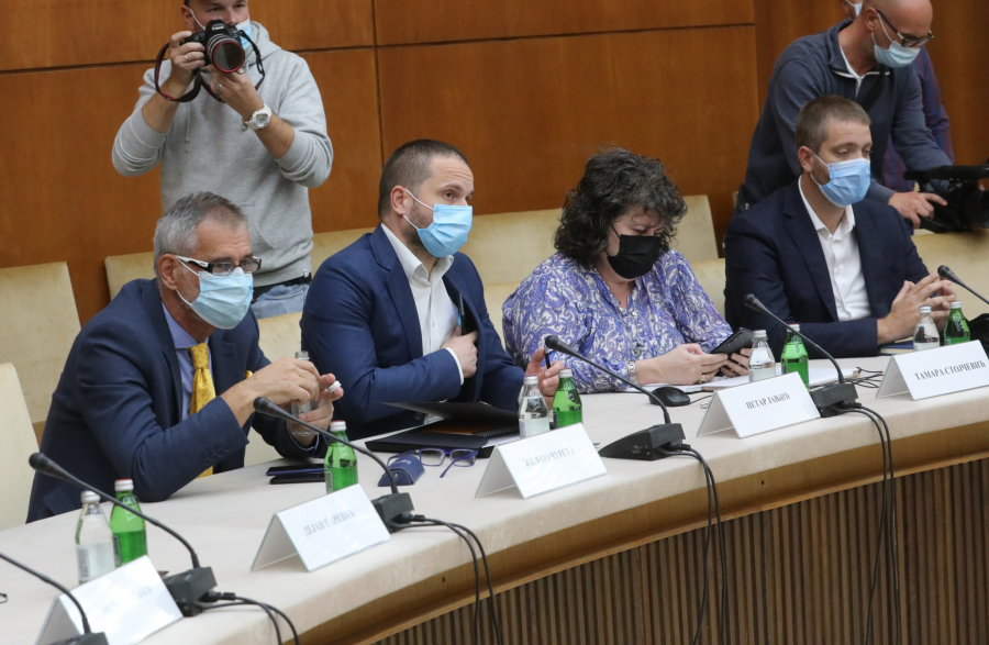 Tiodorović: Čekaju nas dve velike opasnosti