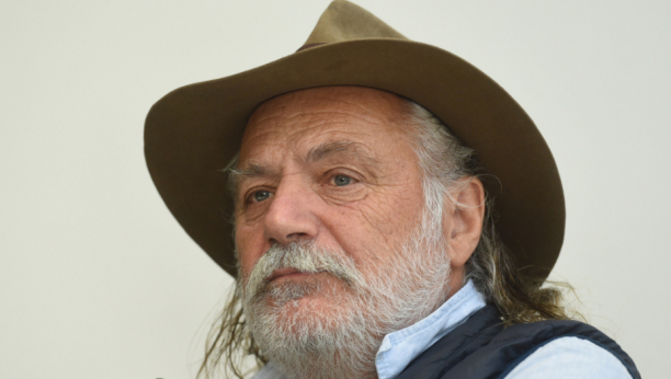 ODMAH SAM IZAŠAO NAPOLJE Rade Šerbedžija je bio zgrožen onim što je doživeo, nastao je neviđeni skandal!