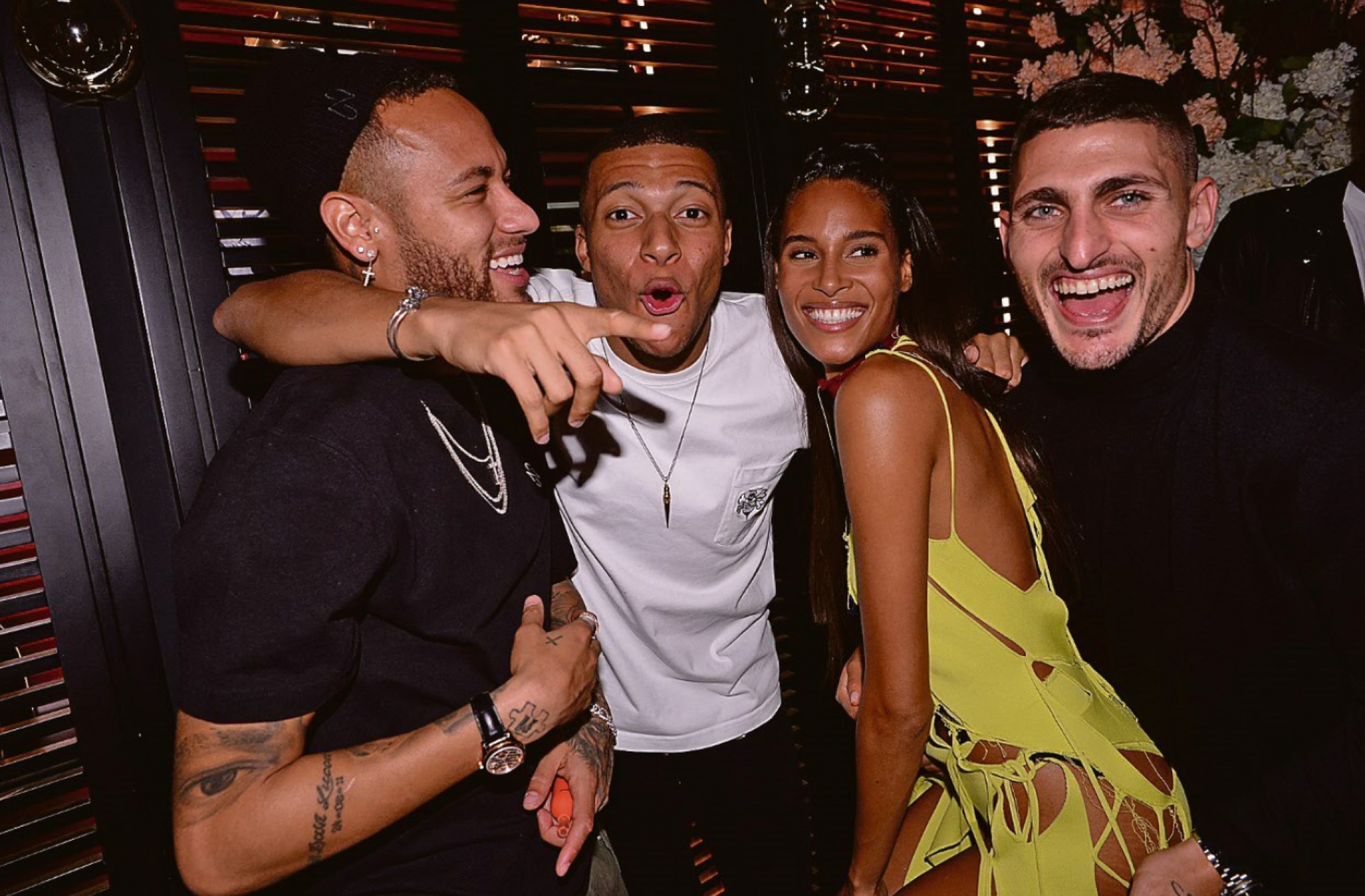 MAMURNA EKIPA Nejmar i Mbape partijali s manekenkama - SE*SI BRUNA kriva za debakl PSŽ!