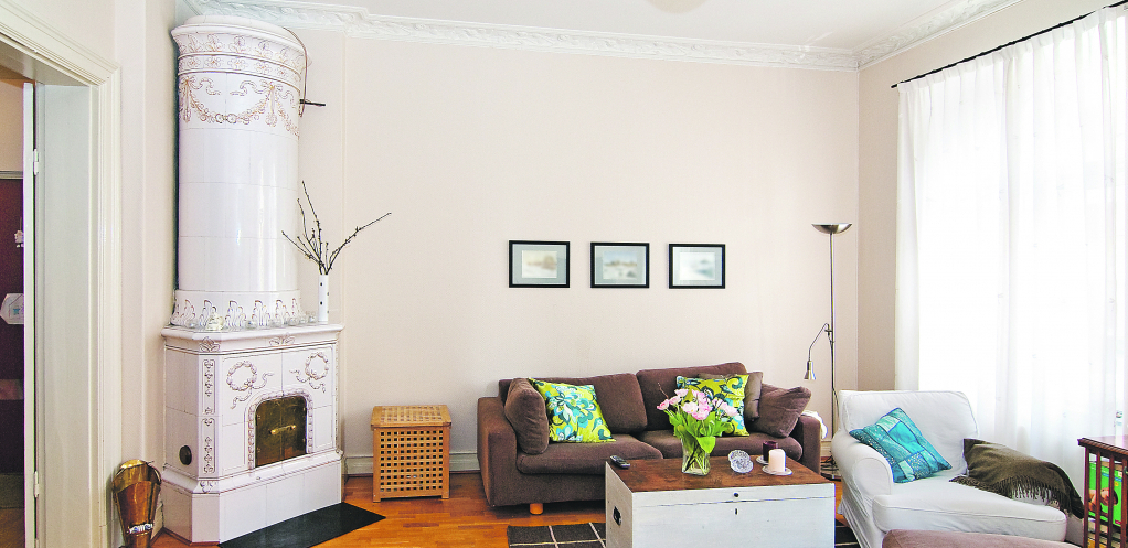 ŠMEK DAVNINA UZ KALJEVU PEĆ Jedan od tradicionalnih i veoma efikasnih načina za zagrevanje domaćinstva je opet aktuelan