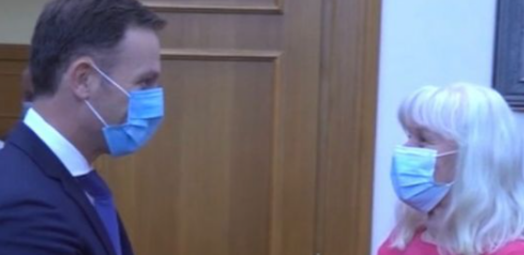 Mali pružio ruku Đekićki: Čestitam!