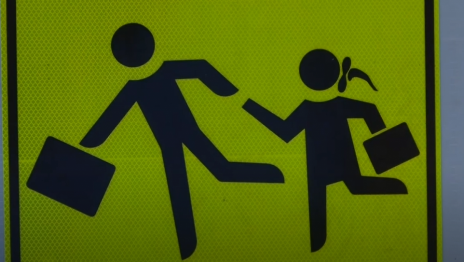 BEZBEDNOST U SAOBRAĆAJU Obuka predškolaca i đaka-prvaka u Velikom Gradištu