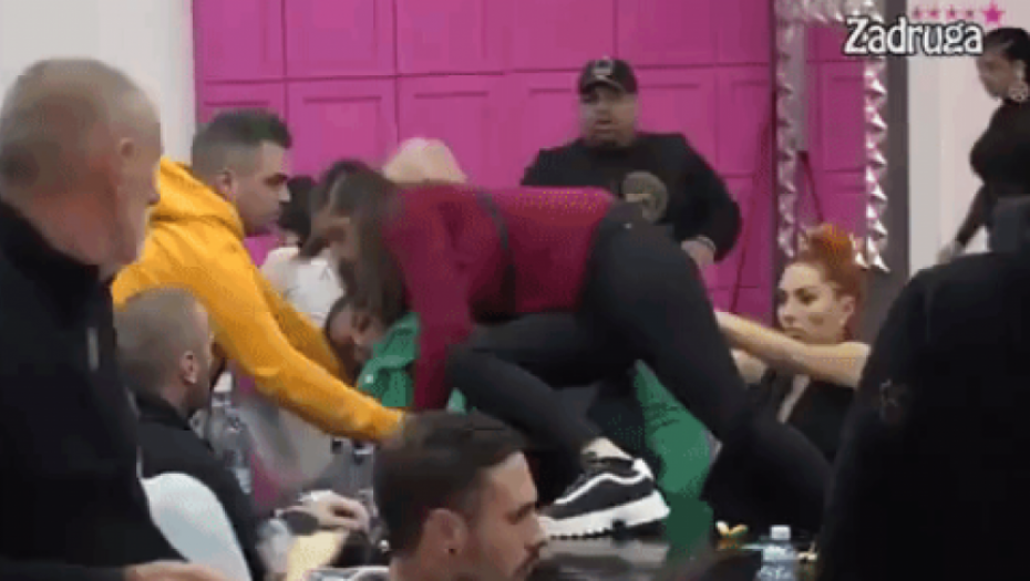 KAŽNJENA JE OGROMNOM SVOTOM NOVCA Mima doživela pomračenje i nasrnula na Stefana nakon što je obelodanio sve o prostituciji, gađala ga u glavu!