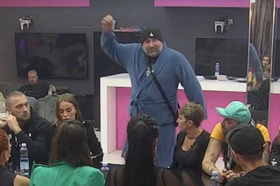 NAPUSTIO BELU KUĆU Miki Đuričić hitno prekinuo emisiju zbog zdravstvenog stanja, zadrugar moli za pomoć!