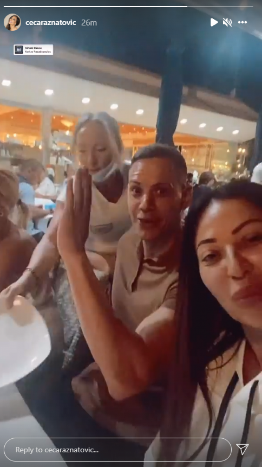 SVE PRŠTI OD ROMANTIKE Ceca i Bogdan uživaju u romantičnoj večeri na Kipru, Ražnatovićeva ne skida osmeh s lica!
