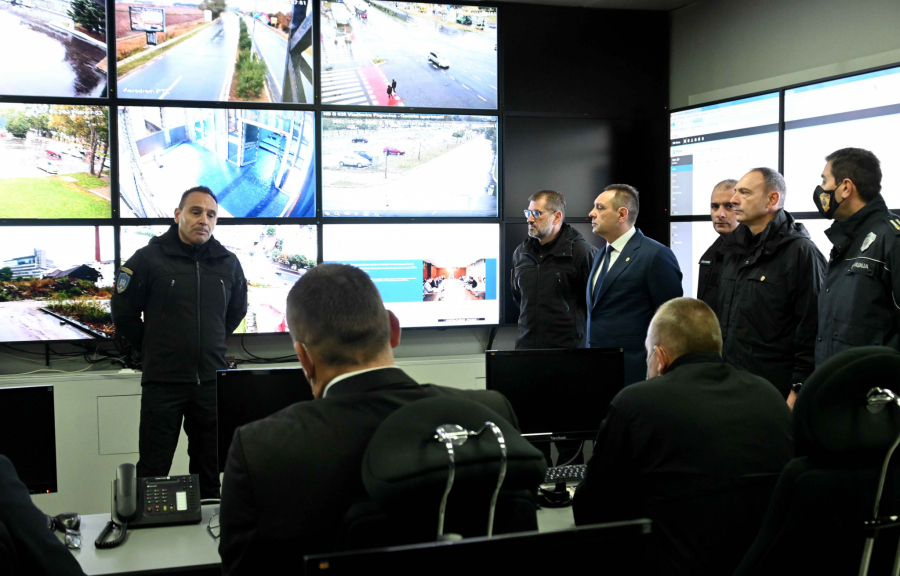 Ministar Vulin obišao Operativni štab za skup 