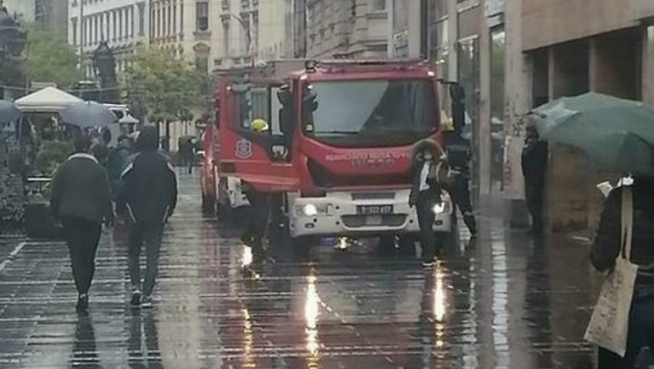 POŽAR U CENTRU GRADA Zapalio se stan u Knez Mihailovoj (FOTO)