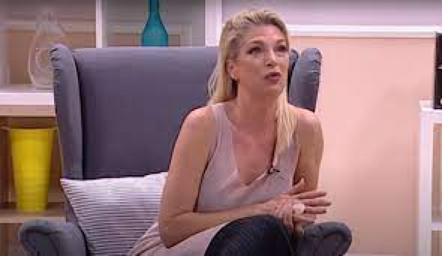 NAKON RAZVODA ŽIVE U ISTOJ KUĆI Srpska pevačica otvorila dušu i javno priznala sve o bolnom periodu svog života