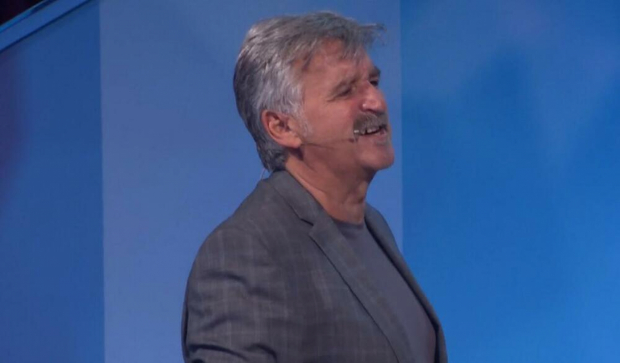 TREBA LI PUBLICI TITL DOK JA PEVAM ILI GOVORIM Ceca i Bosanac u žestokom klinču, pevačica više ne želi da ćuti na provokacije!