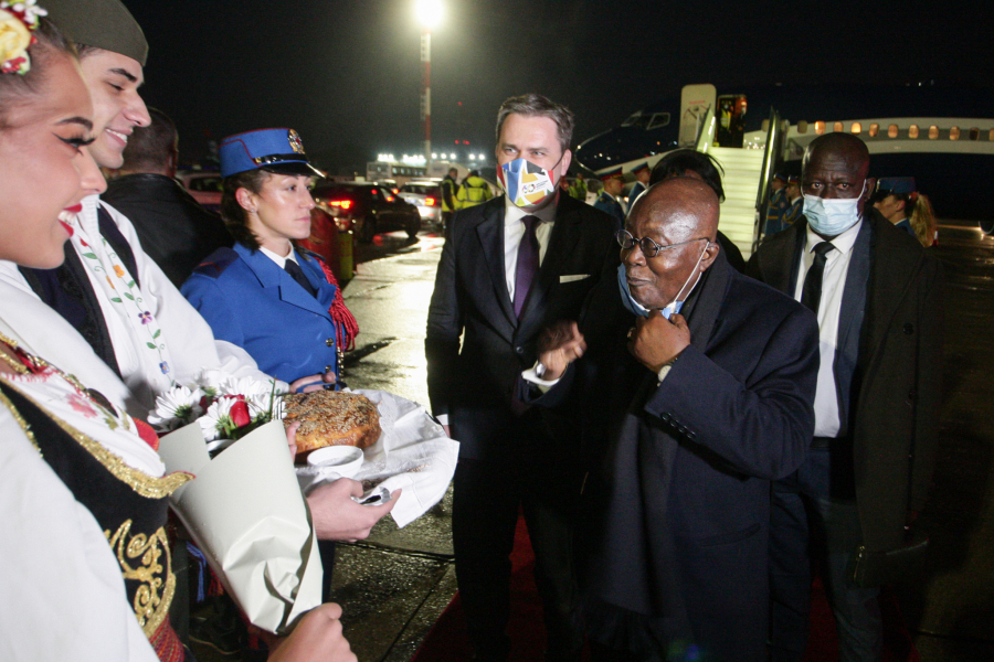 PREDSEDNIK GANE STIGAO U SRBIJU Dočekan uz sve državne počasti