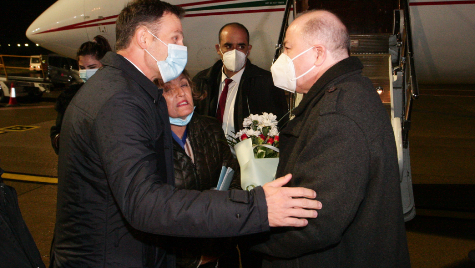 PREMIJER ALŽIRA DOPUTOVAO U SRBIJU Na aerodromu ga dočekao ministar Siniša Mali