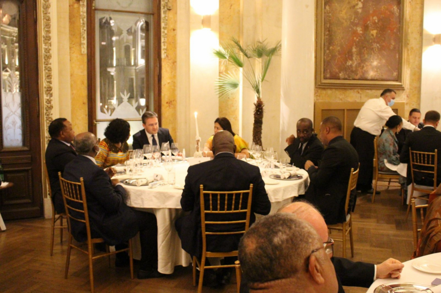 MINISTAR SELAKOVIĆ PRIREDIO SVEČANU VEČERU Prisustvuje više od 30 stranih delegacija skupa nesvrstanih