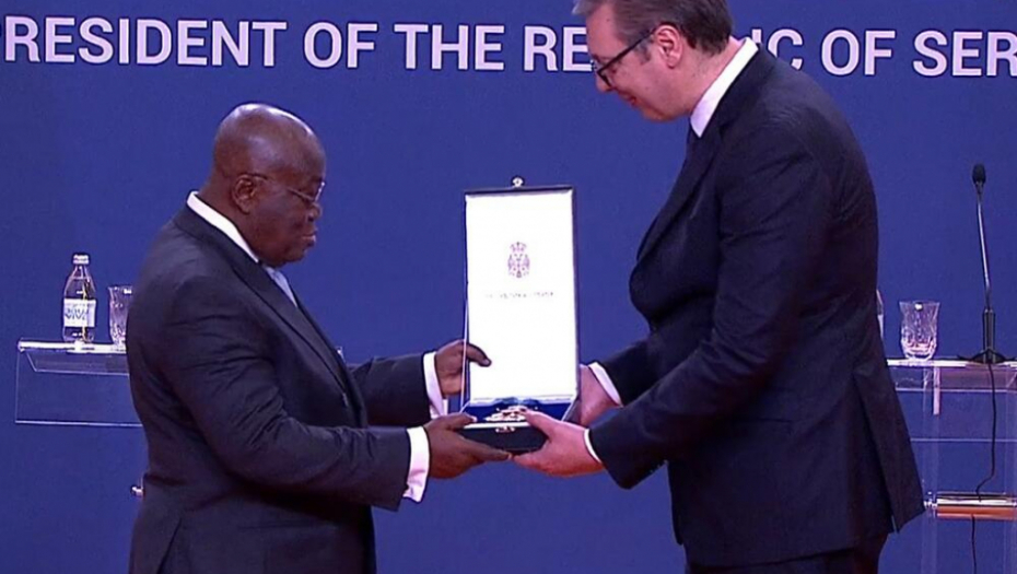 SASTANAK U PALATI SRBIJA Predsednik Vučić uručio orden predsedniku Gane