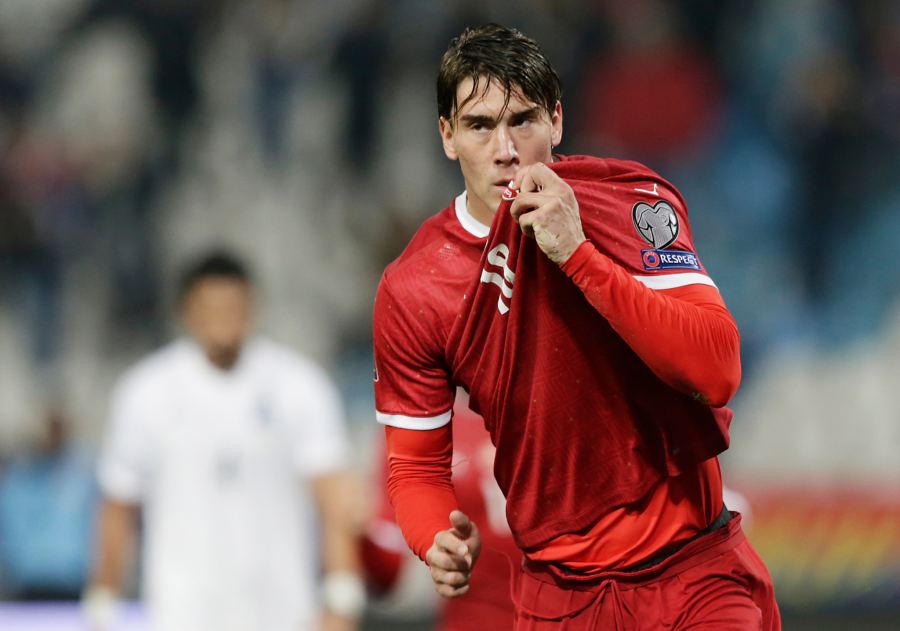 DRAMA U TRCI ZA ZLATNU LOPTU Reprezentativci Srbije Mitrović, Tadić, Vlahović i Sergej nadmeću se za priznanje FSS