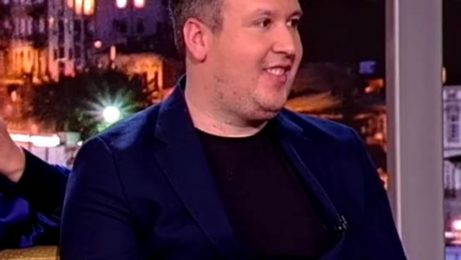 "VELIKU ZVEZDU OD LETOS JURE ZA PARE" Božo Dobriša raskrinkao estradu: EVO ŠTA PEVAČICE RADE LETI NA JAHTAMA