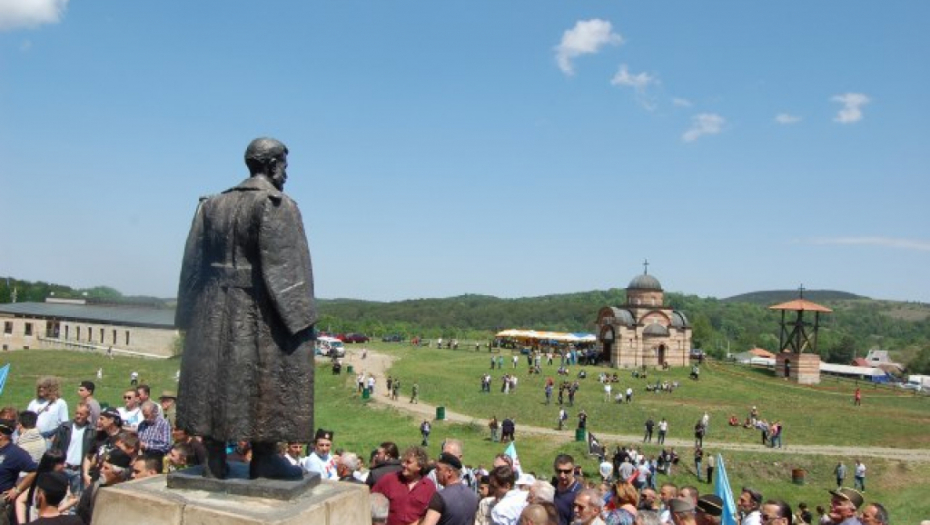 EKSPANZIJA ZEMLJIŠTA NA RAVNOJ GORI Prodato preko sto placeva, svi žele bliže Dražinom spomeniku!