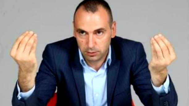 FRAZE I FLOSKULE Poslanik SNS Aleksandar Marković: Novi šef "žutih" Zoran Lutovac ima izliv naknadne pameti