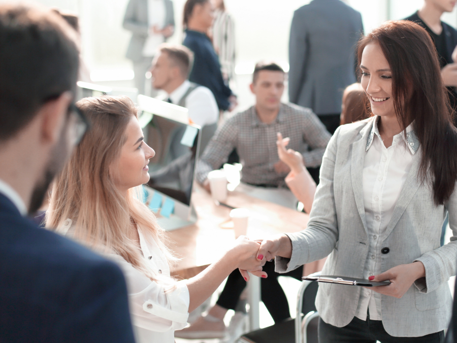 NUDIO PLATU OD 2.000 EVRA ALI RADNIKA NIJE MOGAO DA NAĐE Na konkurse u Srbiji za ova radna mesta niko se ne javlja