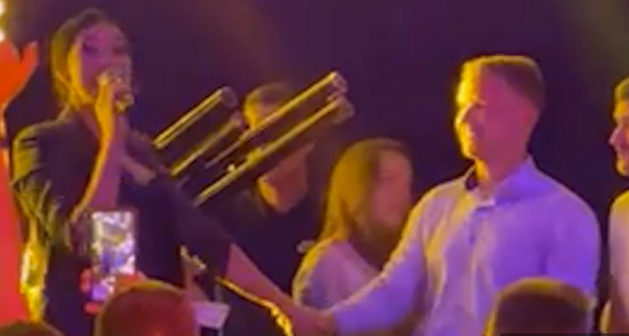 VEOMA JE IMUĆAN I ZGODAN! Ovo je poznati političar sa kojim je Tanja Savić imala tajnu aferu?!