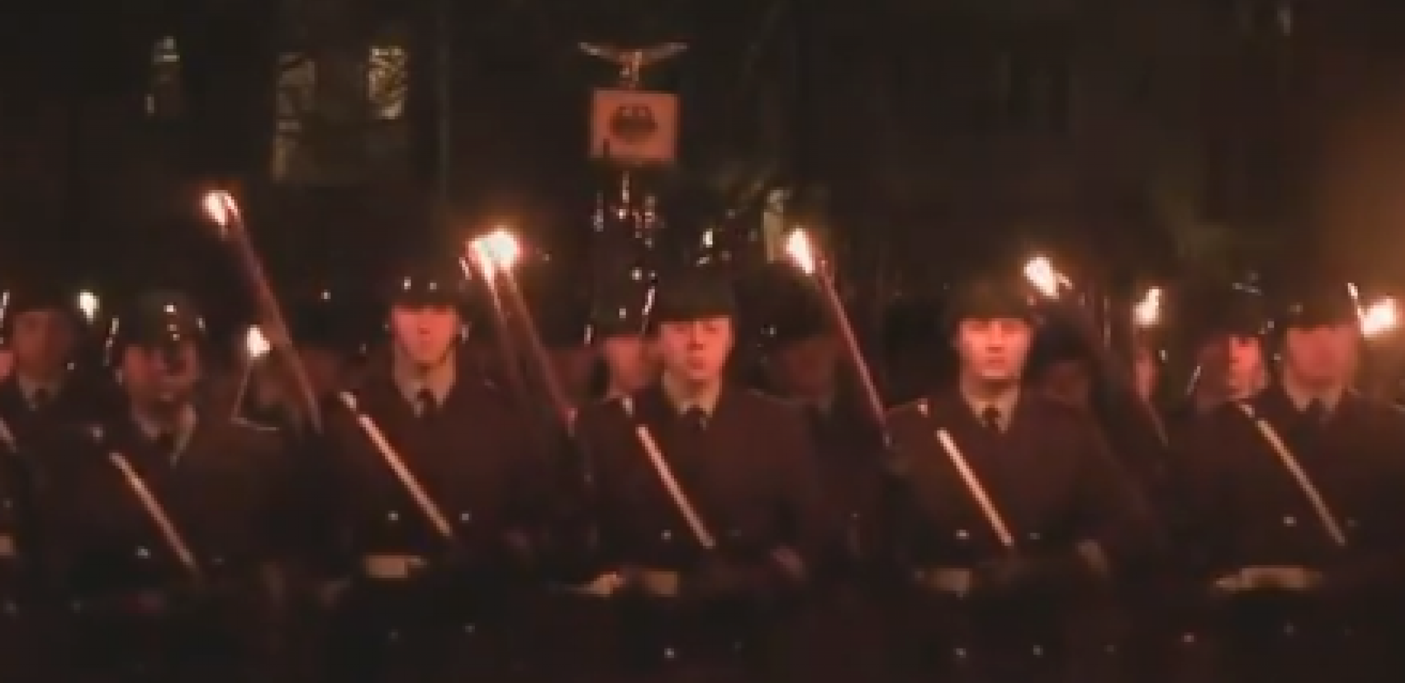 ZASTRAŠUJUĆE Povampireni fašizam usred Berlina! (VIDEO)