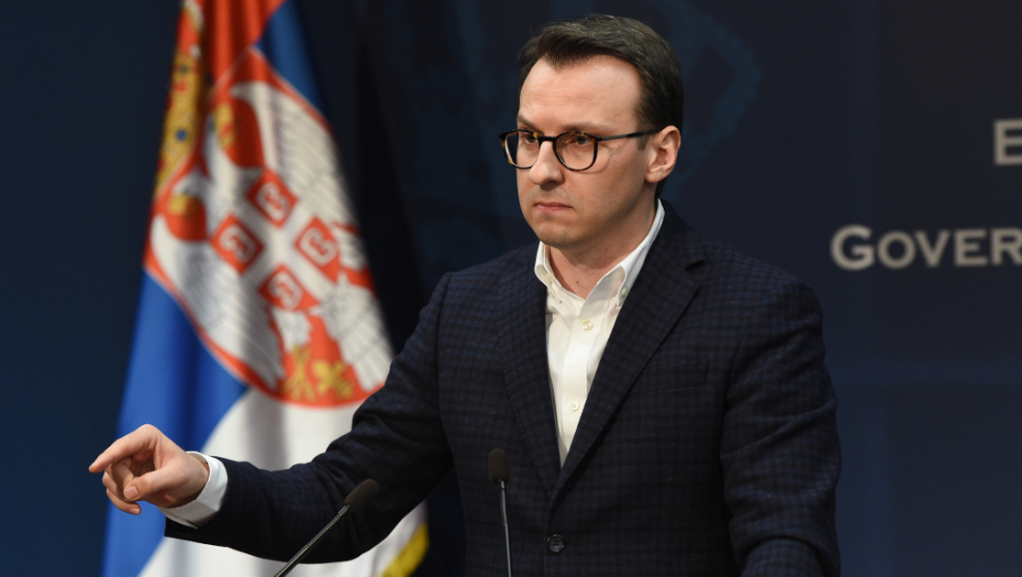 PETKOVIĆ ODBRUSIO ALBANSKIM POLITIČARIMA Dok se Haradinaju, Kurtiju i ostalima pričinjavaju bombarderi, Beograd će umeti da čuva mir