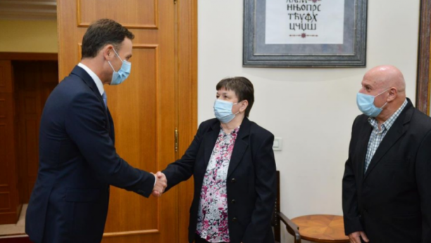 Mali uručio ključeve stana Stanici Smiljković (FOTO)