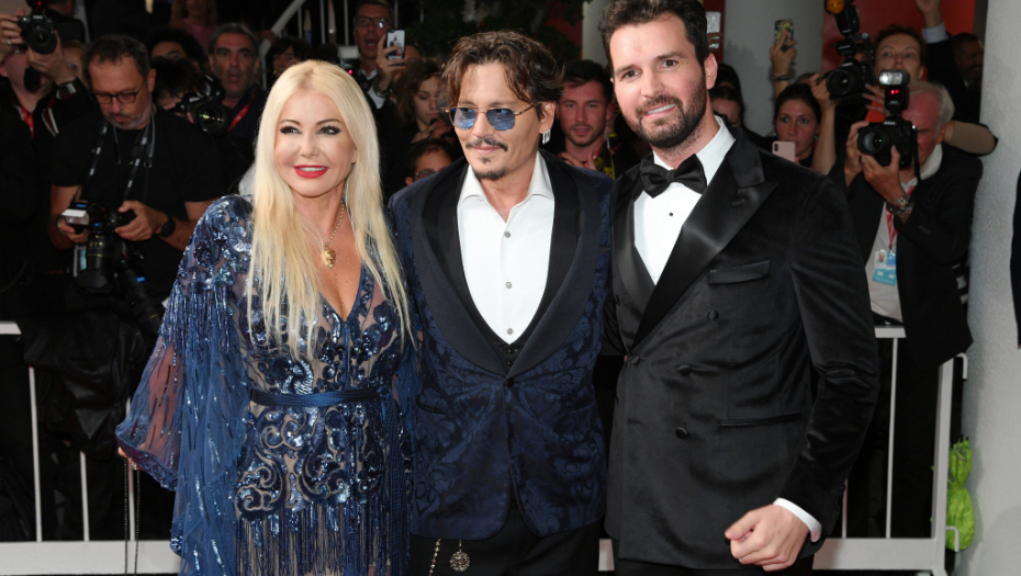 DŽONI DEP NA VEČERI S VUČIĆEM Otkriveno šta će se služiti, glumac obožava naše specijalitete i ovo piće posebno!