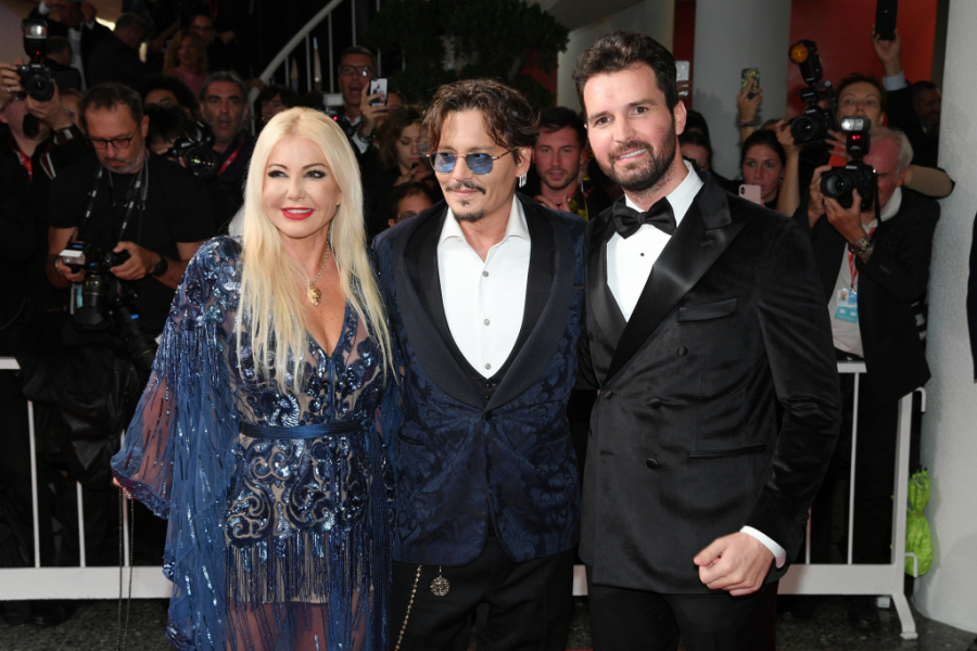 DOLAZI ZBOG BIKOVIĆA Džoni Dep stiže u Beograd 19. oktobra!