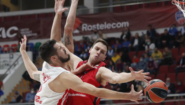 ČAK 11 ZA 27 DANA Zvezdi sledi veliki okršaj sa gradskim rivalom, a mnogo je igrača van stroja