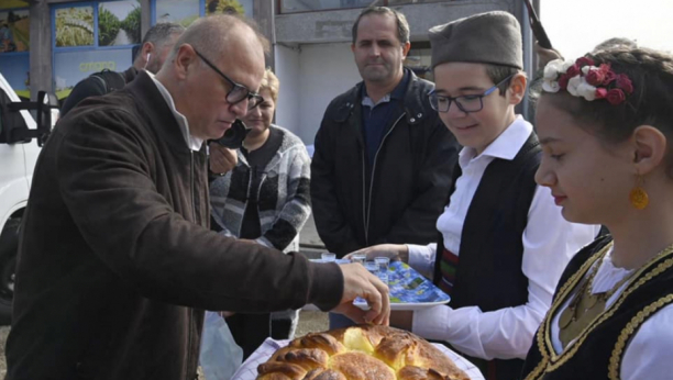 VESIĆ NEUMORAN Pokretna kancelarija danas sa meštanima Međulužja, Senaje i Koraćice! (FOTO)