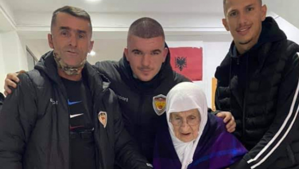 PRIČA DANA Baka stara 109 godina glasala na Kosovu i Metohiji (FOTO)
