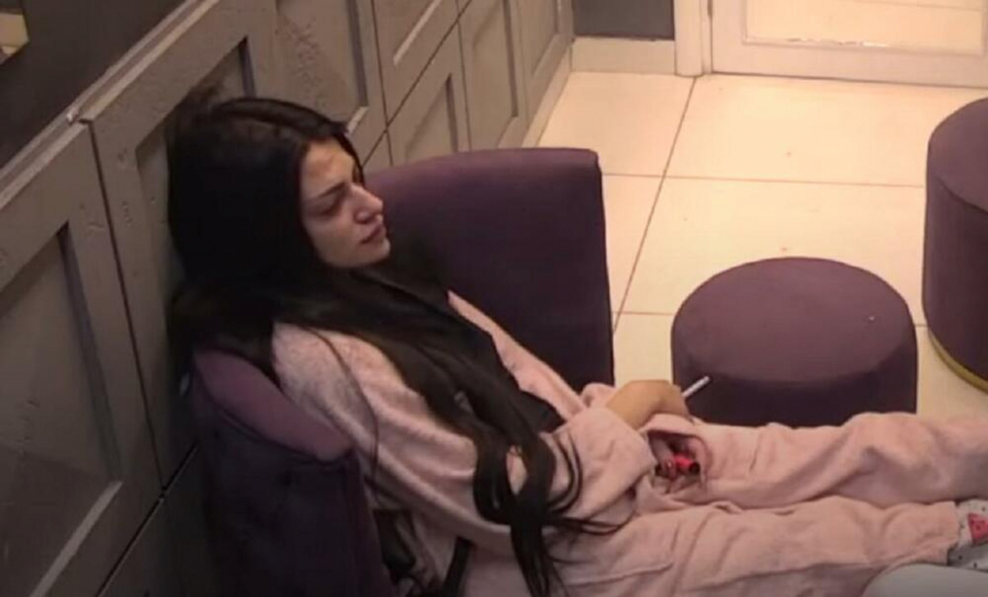 TARA SE RASPLAKALA I SVE PRIZNALA Vezana sam za Mateju!