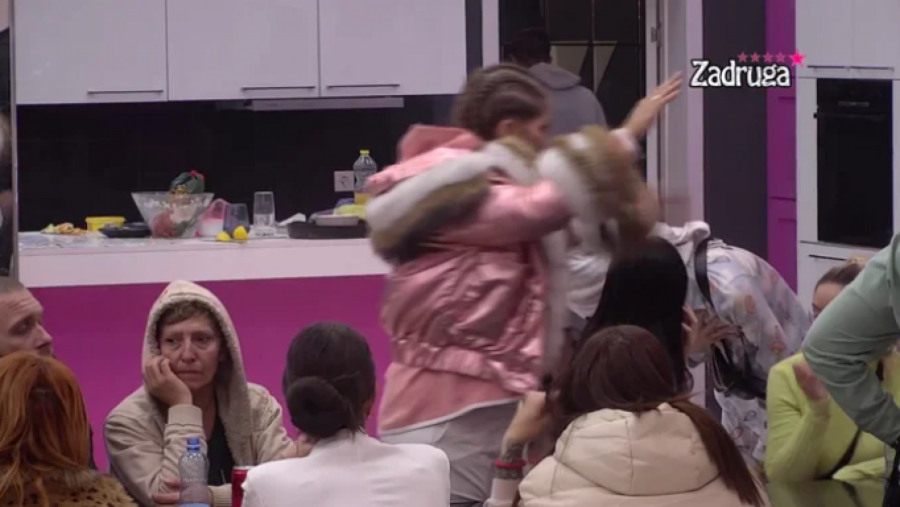 CAR RASKRINKAO DALILU! Filip otkrio da je trebalo da imaju tajni razgovor u šteku, Dalila napravila haos!