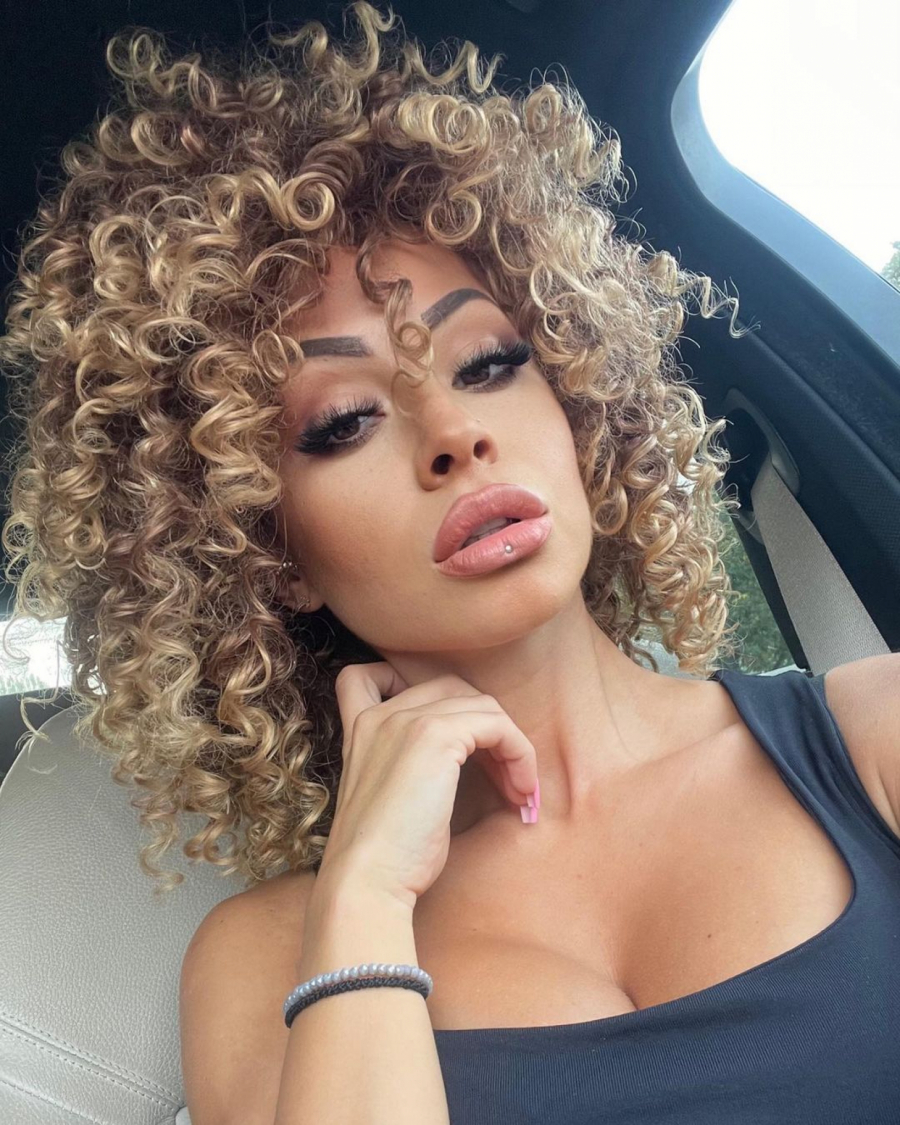 POKAZALA IZVAJANO TELO Supruga Darka Filipovića usijala društvene mreže (FOTO)