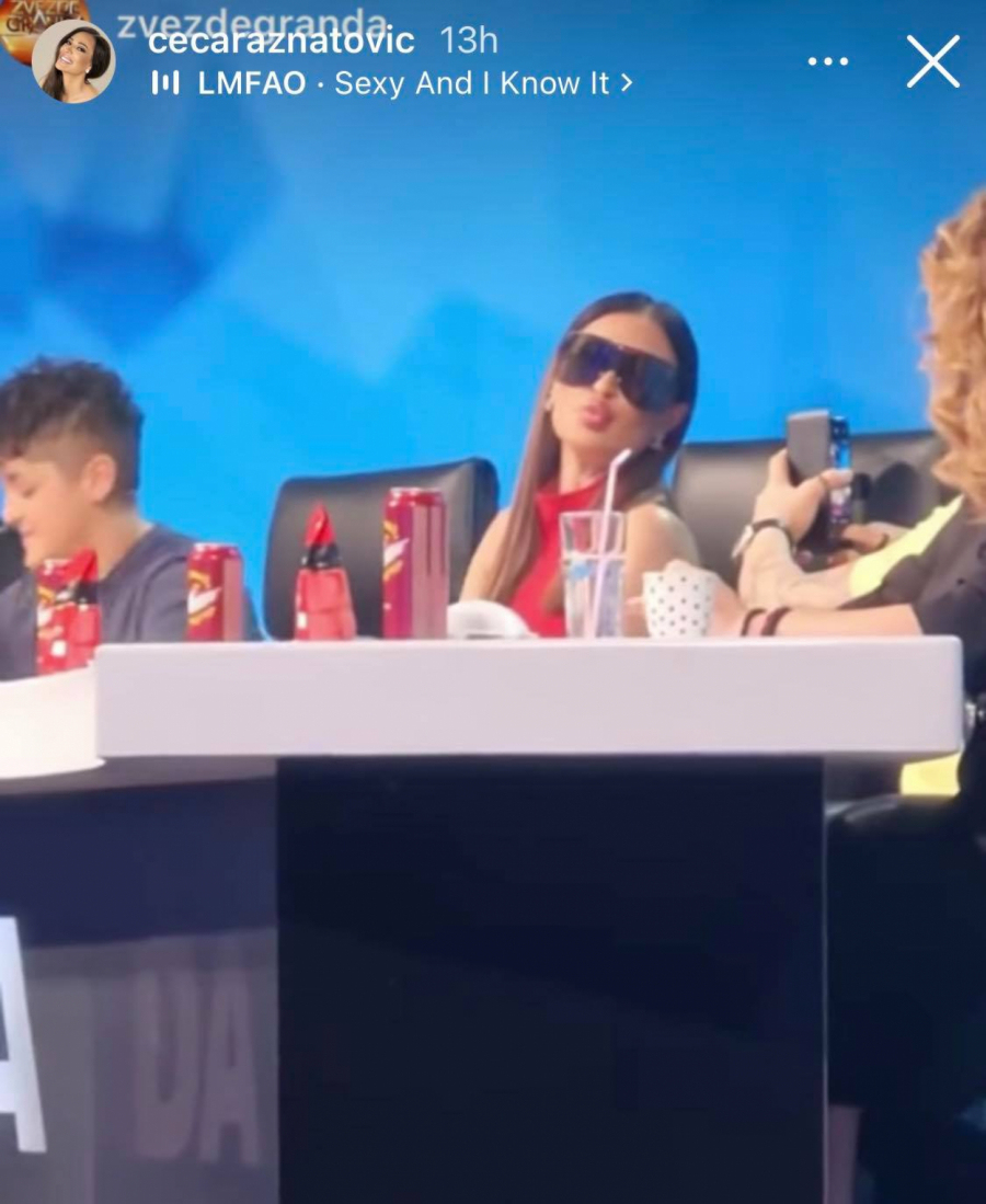 CECA SE POJAVILA ZAKOPČANA DO GRLA A kad se skinula svi su gledali samo u nju!