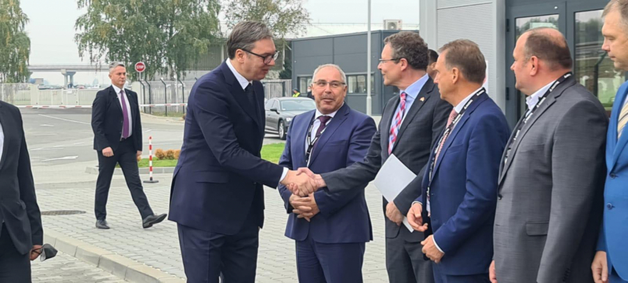 PREDSEDNIK SRBIJE U ALEKSINCU Vučić: Srbija uspeva da dovede investitore i tamo gde je teško! (FOTO/VIDEO)